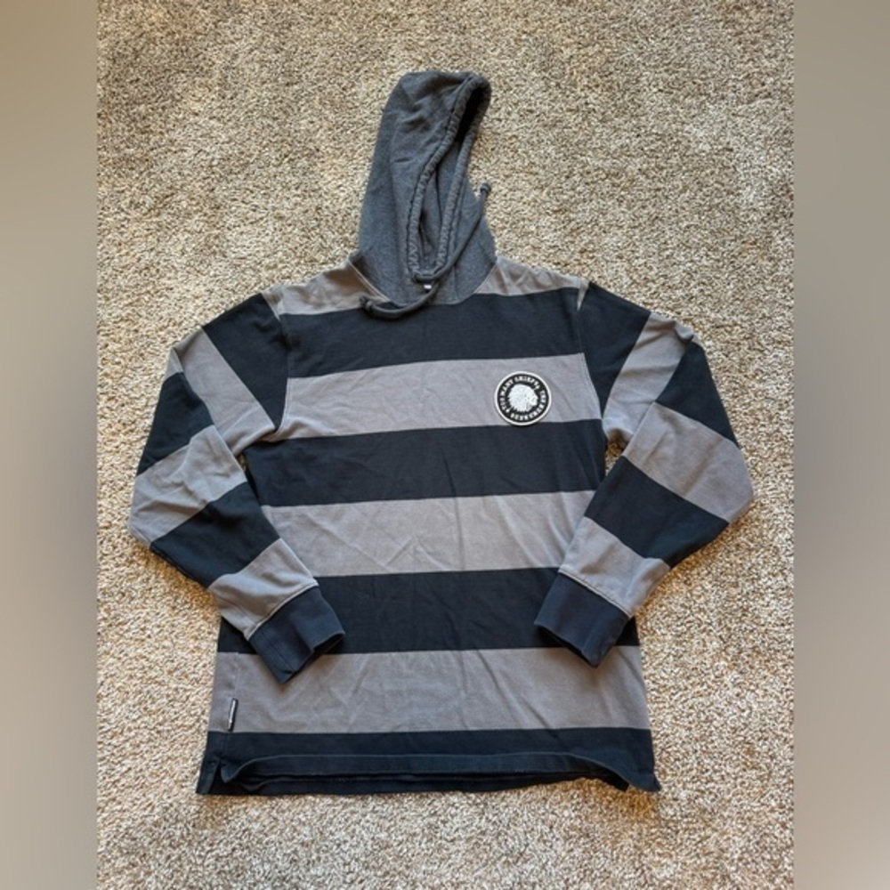 The Hundreds hooded long sleeve shirt “Too many Chiefs” patch